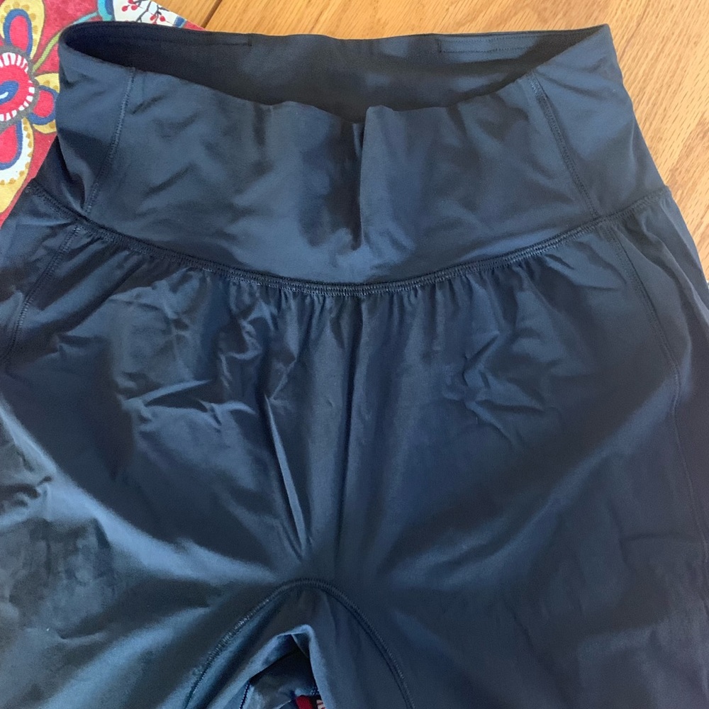 Lululemon lightweight joggers size 4